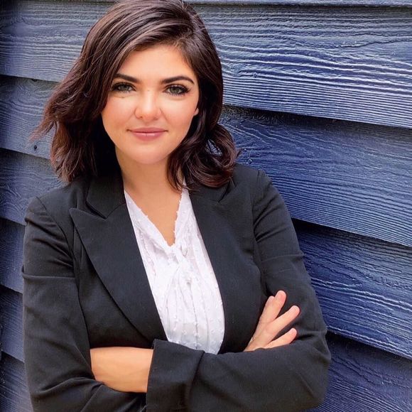 Meet your Posher, Rebecca - Picture 1 of 1